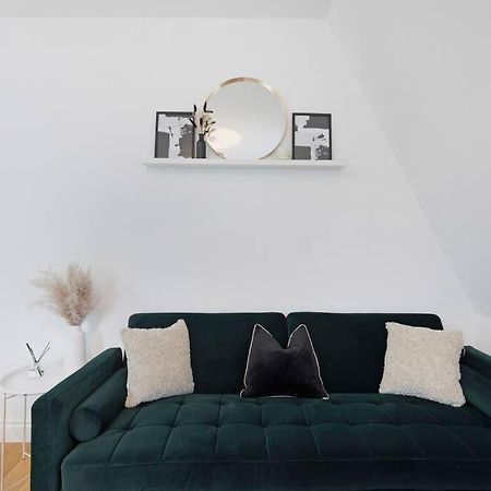 Roomy One Bed Loft Apartment Bishop's Stortford Exterior foto