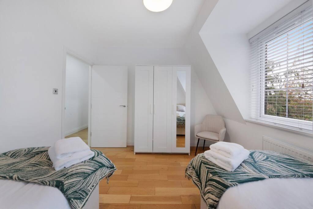 Roomy One Bed Loft Apartment Bishop's Stortford Exterior foto