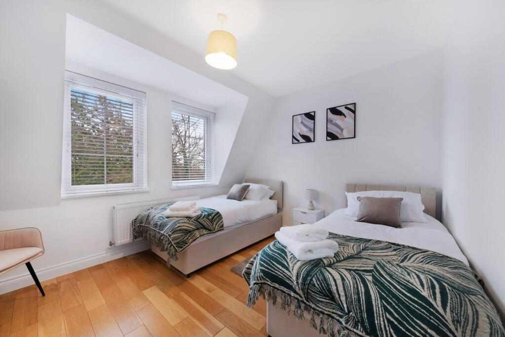 Roomy One Bed Loft Apartment Bishop's Stortford Exterior foto